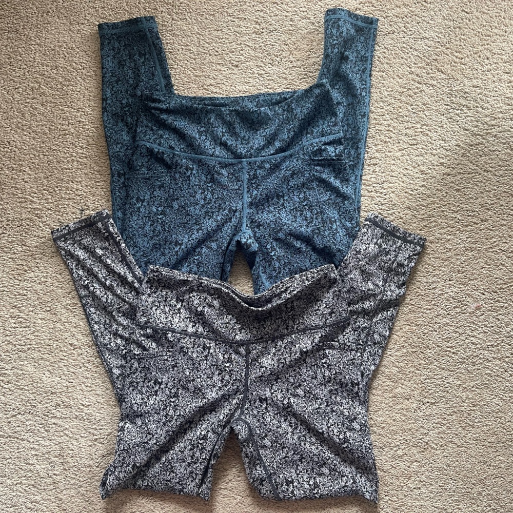 2 Woman’s Members Mark Size Small Blue and Black Marble Leggings